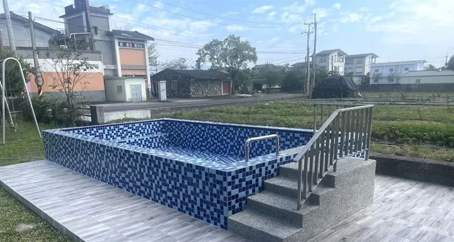 涵舍渡假民宿-溫馨A-游泳池與周邊空間