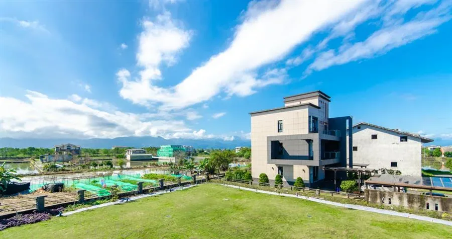 宜蘭民宿 17會館-游泳池與周邊空間