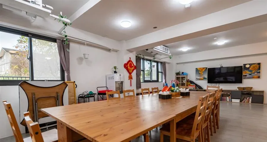 宜蘭民宿 蒲公英莊園-餐桌與用餐空間