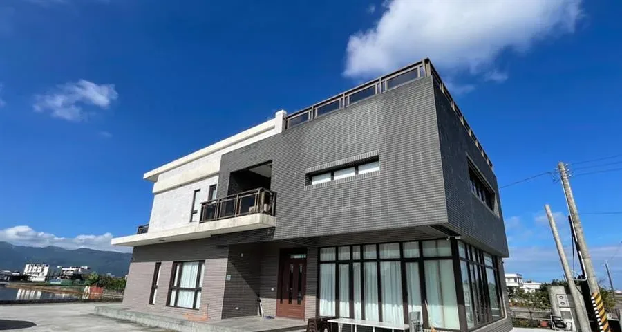 宜蘭包棟 喃參民宿-建築外觀與周邊環境