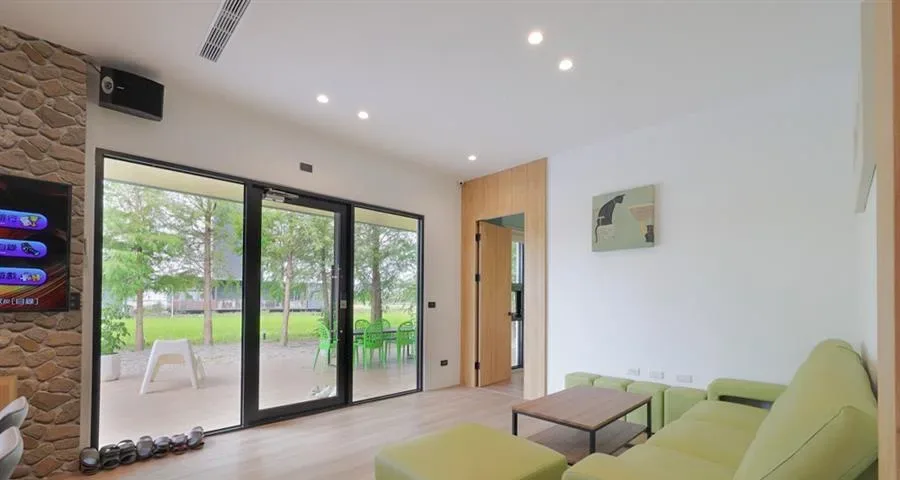 1019民宿森活館-沙發與客廳休憩空間