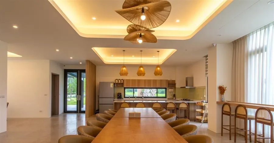 宜蘭 品樂Villa-餐桌與用餐空間